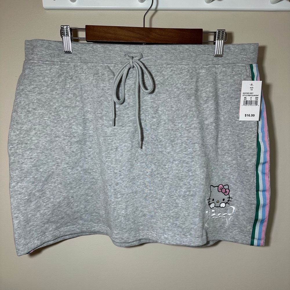 Hello Kitty Women’s Skirt 1X Gray Rainbow Stripe Lounge Active wear Fleece NEW
